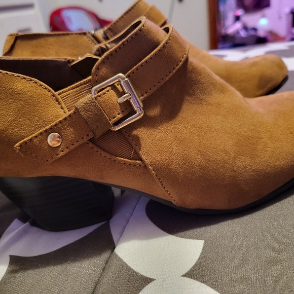 Womens American Eagle dress shoes - Picture 3 of 4